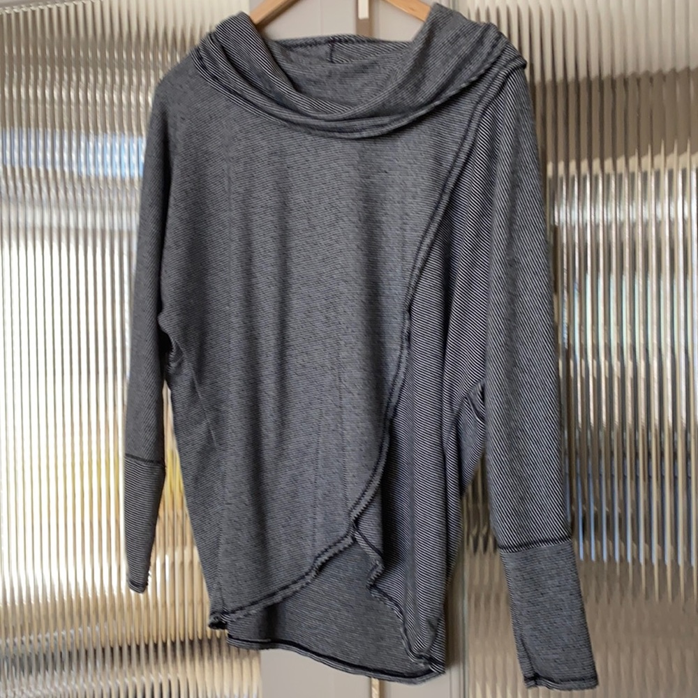 Cowl  neck